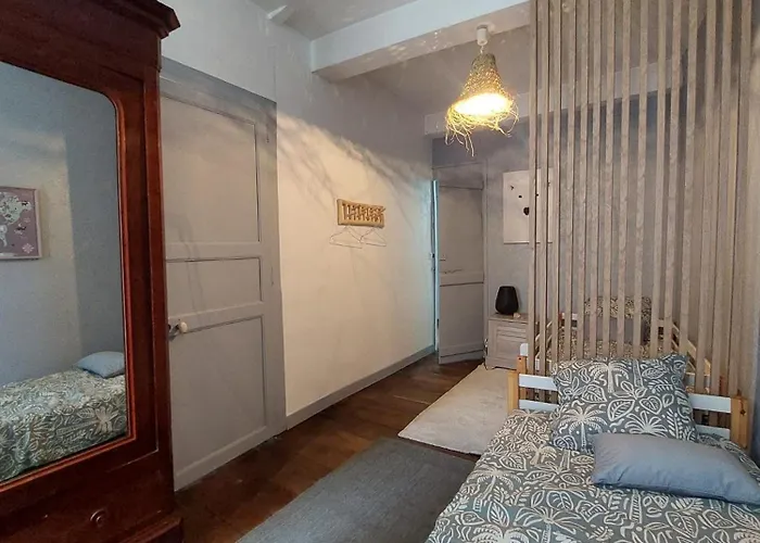 Grande Maison Renovee, 4 Chambres, Commerces A Pied, Exterieur, 8 Personnes Villa