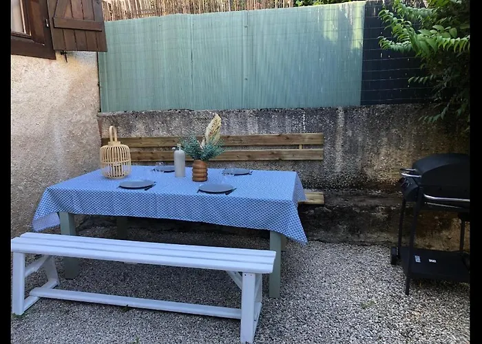 Grande Maison Renovee, 4 Chambres, Commerces A Pied, Exterieur, 8 Personnes